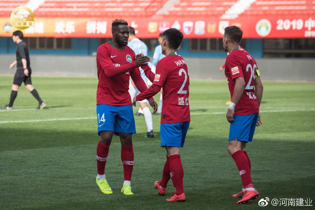 河南建业主场大胜绿城,全取三分取得胜利 河南建业主场大胜绿城,全取三分取得胜利