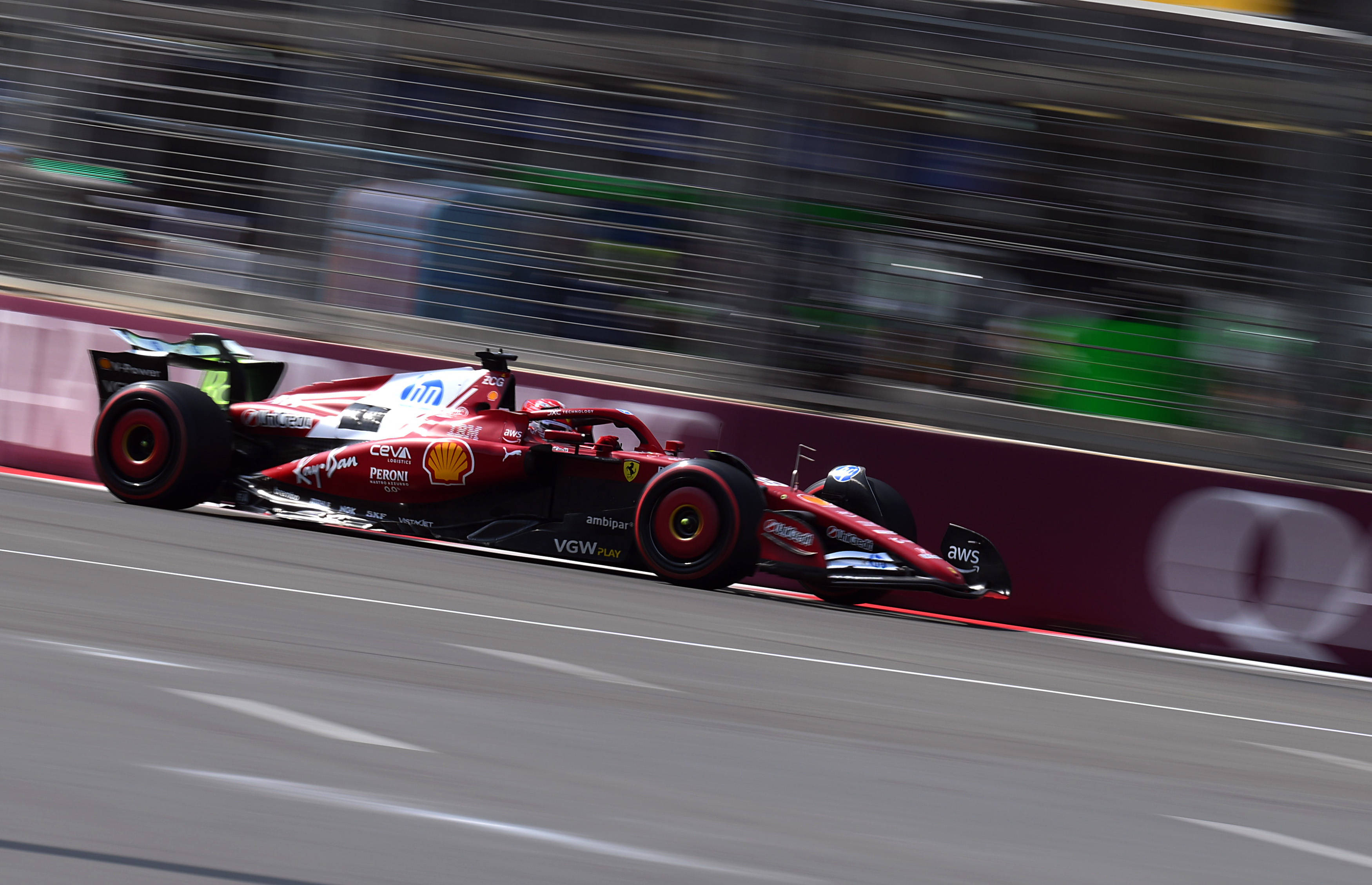 迈凯伦逆转威廉姆斯,皮亚斯特里点燃赛场 迈凯伦逆转威廉姆斯,皮亚斯特里点燃赛场