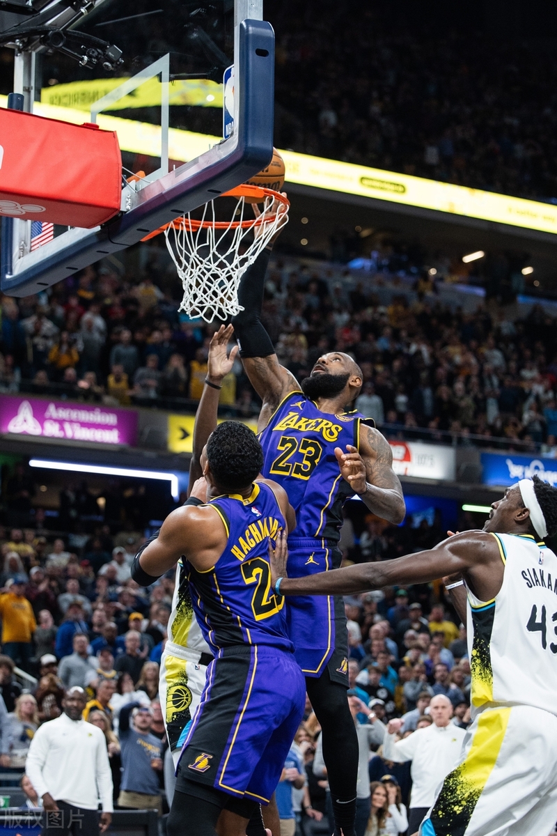 凯尔特人逆转山西队,詹姆斯高光表现 凯尔特人逆转山西队,詹姆斯高光表现