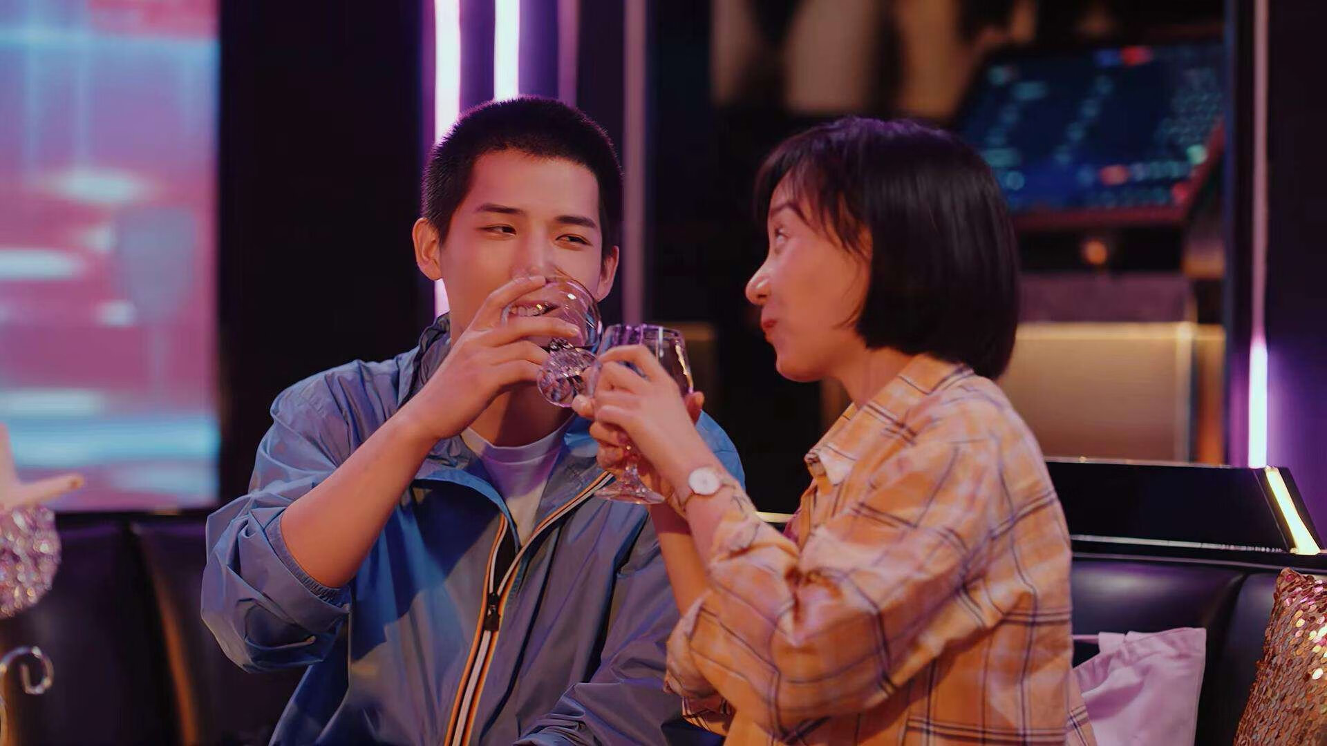 发动机轰鸣与倒计时,当F1街道赛遇见莫兰特的决胜时刻