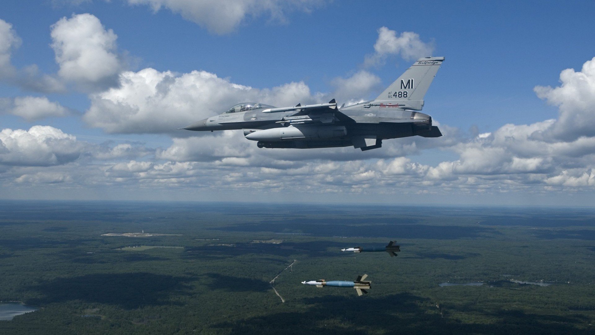 跨时空篮球盛宴,山西三分雨压制雷霆,拉梅洛魔术手锁定胜局